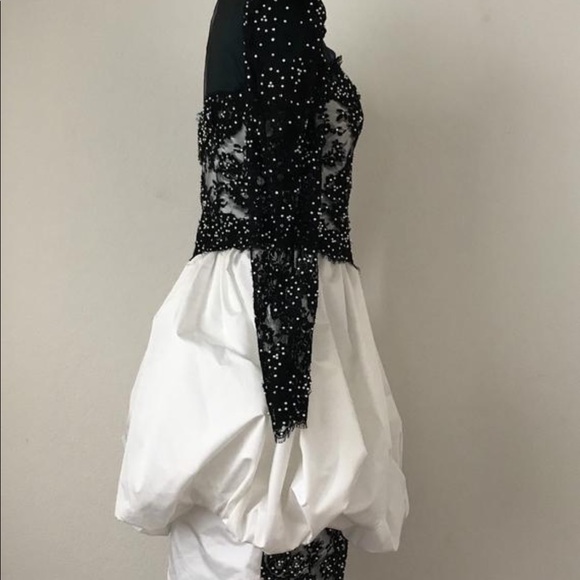 VICTORIAN BLACK AND WHITE MIDI VINTAGE PEPLUM CRYSTAL WEDDING DRESS - Picture 4 of 9